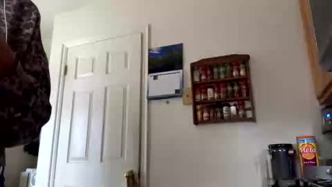 calishop1 online show from 10/27/25, 03:38