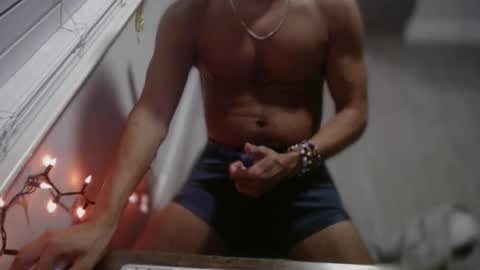 Snapshot of caliwine1306 chatting on 09/24/25, 05:44 caliwine1306 online show from 09/24/25, 05:44