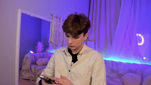 Call me Leo online show from 12/14/24, 07:40