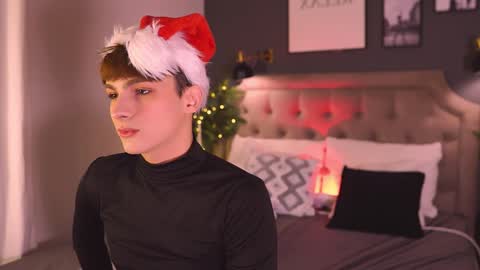 Call me Leo online show from 12/15/24, 07:35