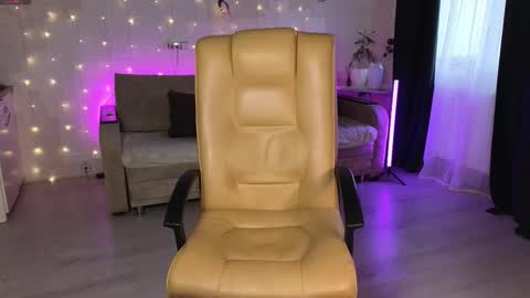 Dasha       inst       dasha is nice online show from 11/02/25, 10:50