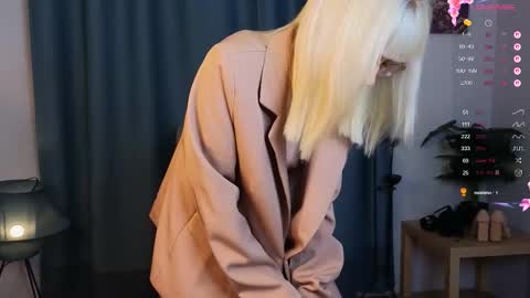 Snapshot of call_me_heaven chatting on 02/07/26, 06:17 Good girl Ann online show from 02/07/26, 06:17