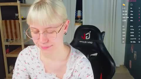 Snapshot of call_me_heaven chatting on 02/12/26, 06:52 Good girl Ann online show from 02/12/26, 06:52