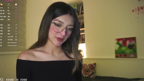 Snapshot of call_me_rosie chatting on 01/25/25, 01:10 online show from 01/25/25, 01:10