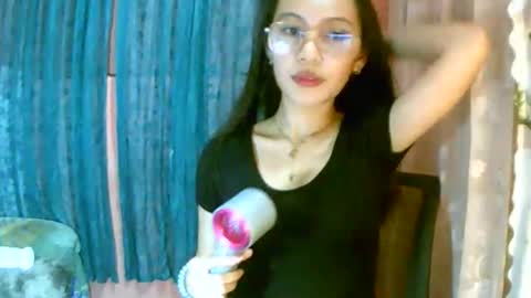 Freya online show from 10/15/25, 05:18
