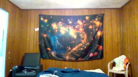 Snapshot of calli_girl420 chatting on 10/15/25, 04:45 Calli online show from 10/15/25, 04:45