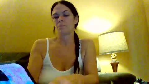 Snapshot of calli_girl420 chatting on 02/17/26, 04:31 Calli online show from 02/17/26, 04:31