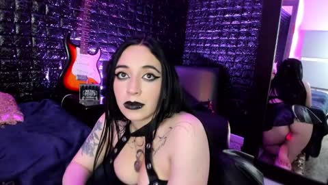 Snapshot of calliope_dark chatting on 02/05/25, 08:57 calliope_dark online show from 02/05/25, 08:57