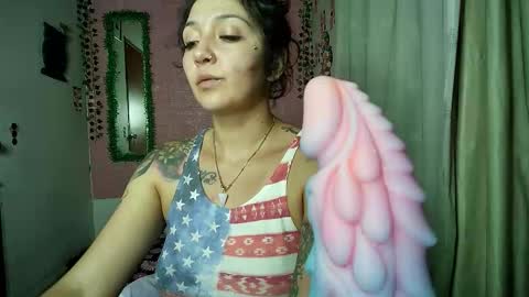 Snapshot of callme_lolas chatting on 12/17/25, 11:00 paula online show from 12/17/25, 11:00