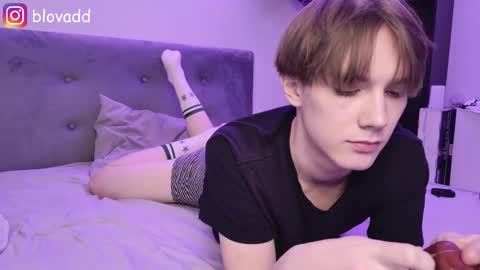 Snapshot of callmenineoneseven chatting on 12/20/25, 05:14 Nick online show from 12/20/25, 05:14