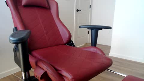 Snapshot of callmethe1 chatting on 09/15/25, 08:31 DesertBoy2023 online show from 09/15/25, 08:31