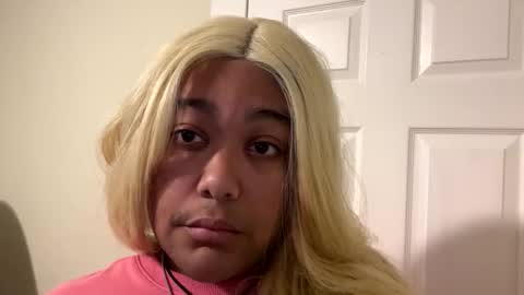 Snapshot of cals9x chatting on 12/14/25, 11:53 camzxoxox online show from 12/14/25, 11:53