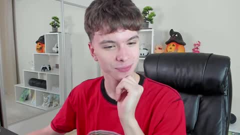 Hey I am Calvin  online show from 01/10/25, 07:11