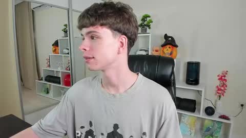 Hey I am Calvin  online show from 02/23/25, 07:07