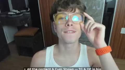 Hey I am Calvin  online show from 06/08/26, 05:13