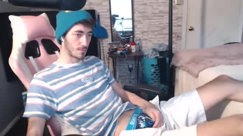 Snapshot of calvin_tanner chatting on 12/18/24, 03:22 calvin_tanner online show from 12/18/24, 03:22