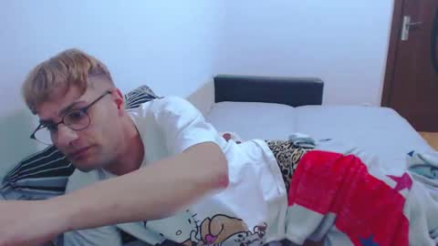 Snapshot of calvinjohnlad chatting on 01/10/25, 04:09 Calvinjohnlad online show from 01/10/25, 04:09