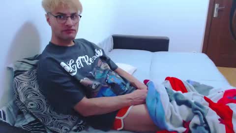 Snapshot of calvinjohnlad chatting on 01/20/25, 08:29 Calvinjohnlad online show from 01/20/25, 08:29