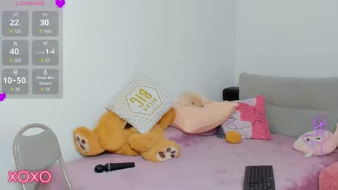 Xocaly online show from 10/24/25, 08:22