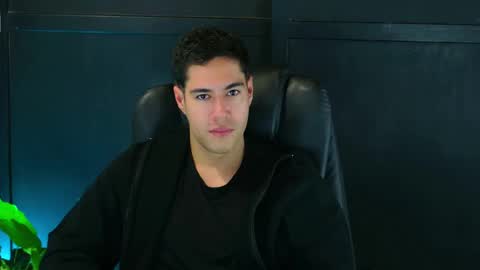 Snapshot of camara110 chatting on 02/12/25, 04:54 camara110 online show from 02/12/25, 04:54