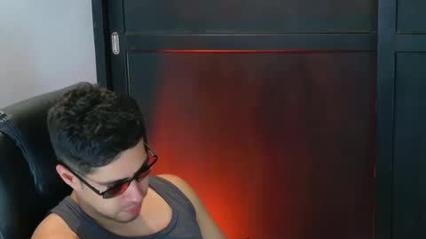 Snapshot of camara110 chatting on 09/15/25, 10:54 camara110 online show from 09/15/25, 10:54