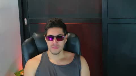 Snapshot of camara110 chatting on 09/18/25, 04:53 camara110 online show from 09/18/25, 04:53