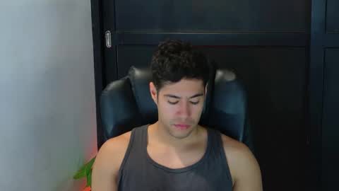 Snapshot of camara110 chatting on 10/01/25, 12:05 camara110 online show from 10/01/25, 12:05