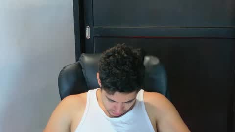 Snapshot of camara110 chatting on 10/06/25, 12:30 camara110 online show from 10/06/25, 12:30