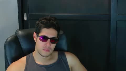 Snapshot of camara110 chatting on 10/09/25, 03:54 camara110 online show from 10/09/25, 03:54