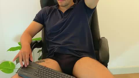 camara110 online show from 10/23/25, 12:32