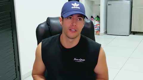 camara110 online show from 05/19/26, 01:56