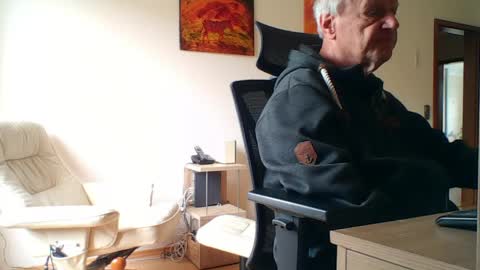 camcologne online show from 04/05/26, 10:01