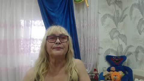Snapshot of camdiva1 chatting on 10/06/25, 11:51 CamDiva1 online show from 10/06/25, 11:51