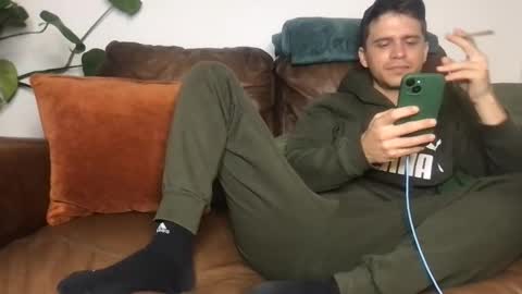 Snapshot of camdoattitude chatting on 11/01/25, 01:18 CamDoAttitude online show from 11/01/25, 01:18