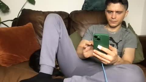 Snapshot of camdoattitude chatting on 11/28/25, 12:41 CamDoAttitude online show from 11/28/25, 12:41