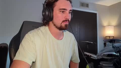 Snapshot of cameron_camming chatting on 10/15/25, 07:47 Cameron online show from 10/15/25, 07:47