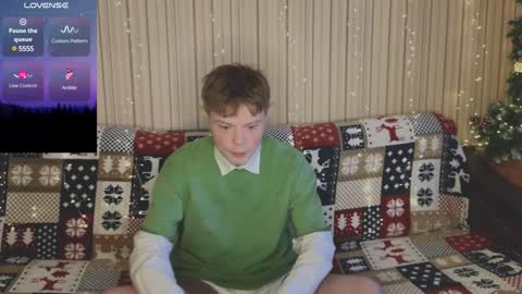 Snapshot of cameron_crowly chatting on 12/20/24, 06:19 Cameron online show from 12/20/24, 06:19