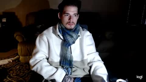 Snapshot of camerondt chatting on 12/22/24, 07:21 camerondt online show from 12/22/24, 07:21