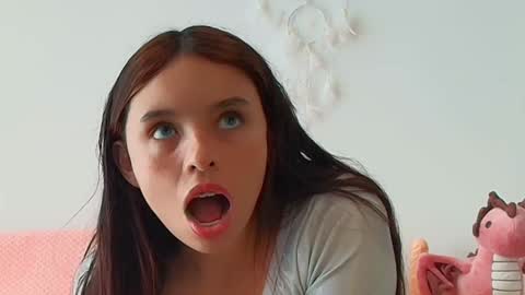 Snapshot of cami_casti777 chatting on 01/31/25, 06:25 trini-1000 online show from 01/31/25, 06:25