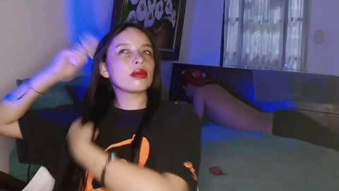 Snapshot of cami_casti777 chatting on 04/26/26, 01:47 trini-1000 online show from 04/26/26, 01:47