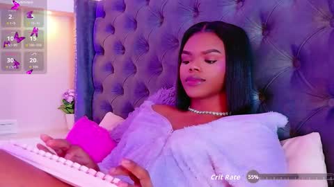 Snapshot of camiestrada chatting on 12/21/25, 01:46 camiestrada online show from 12/21/25, 01:46