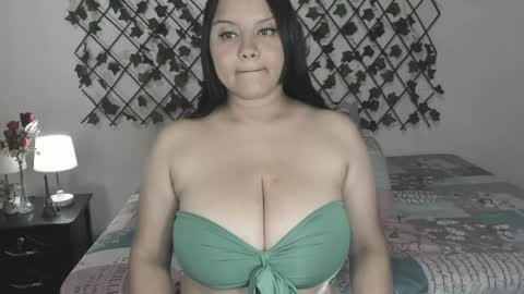 Snapshot of camihotboobs chatting on 04/08/26, 06:24 camihotboobs online show from 04/08/26, 06:24