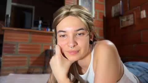 camii19y online show from 09/15/25, 11:16