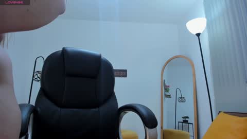 Snapshot of camiilaa1 chatting on 12/08/24, 07:05 Camila online show from 12/08/24, 07:05