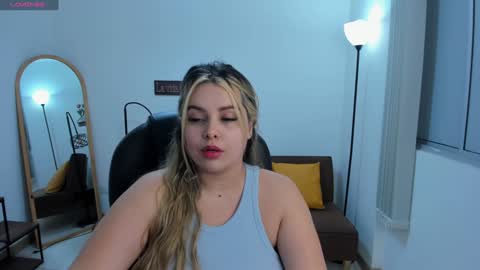 Snapshot of camiilaa1 chatting on 01/10/25, 02:46 Camila online show from 01/10/25, 02:46