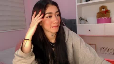 camila online show from 05/04/26, 10:06
