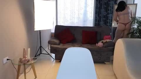 Camil online show from 12/28/24, 02:21