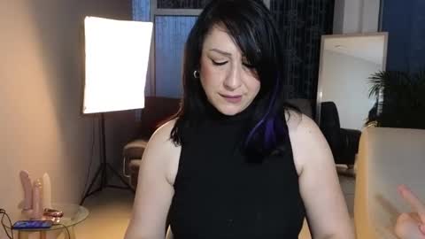 Camil online show from 12/30/24, 11:15