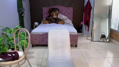 Camil online show from 04/25/26, 01:41