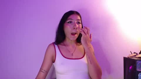 Snapshot of camila_668 chatting on 05/21/26, 02:18 Cami online show from 05/21/26, 02:18